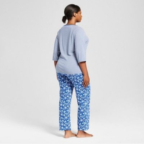 🍁 Hanes Premium Henley and Pants Pajama Set - Picture 2 of 3